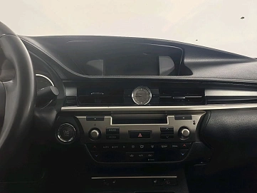Lexus ES, 2015г., передний привод, автомат