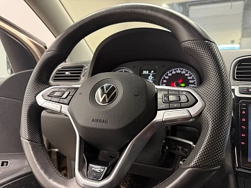 Volkswagen Polo, 2016г, передний привод, автомат