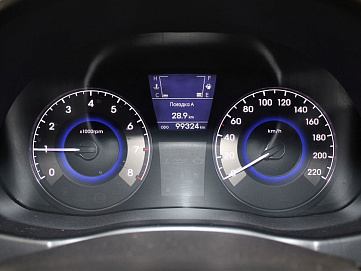 Hyundai Solaris, 2013г, передний привод, механика
