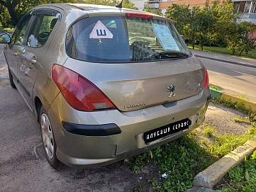 Peugeot 308, 2010г, передний привод, механика