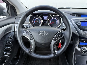 Hyundai Elantra, 2013г, передний привод, автомат