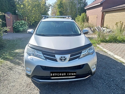 Toyota RAV4, 2014г, полный привод, вариатор