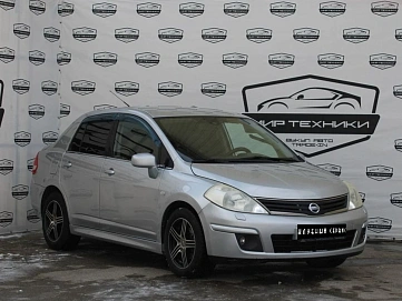 Nissan Tiida, 2010г, передний привод, автомат