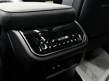 Infiniti QX80, 2025г, полный привод, автомат