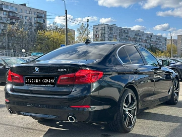 BMW 5 серии, 2018г, задний привод, автомат