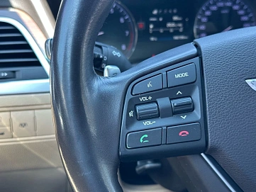 Hyundai Genesis, 2016г, задний привод, автомат