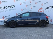 Opel Astra, 2010г., передний привод, автомат