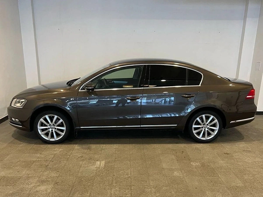 Volkswagen Passat, 2012г., передний привод, автомат