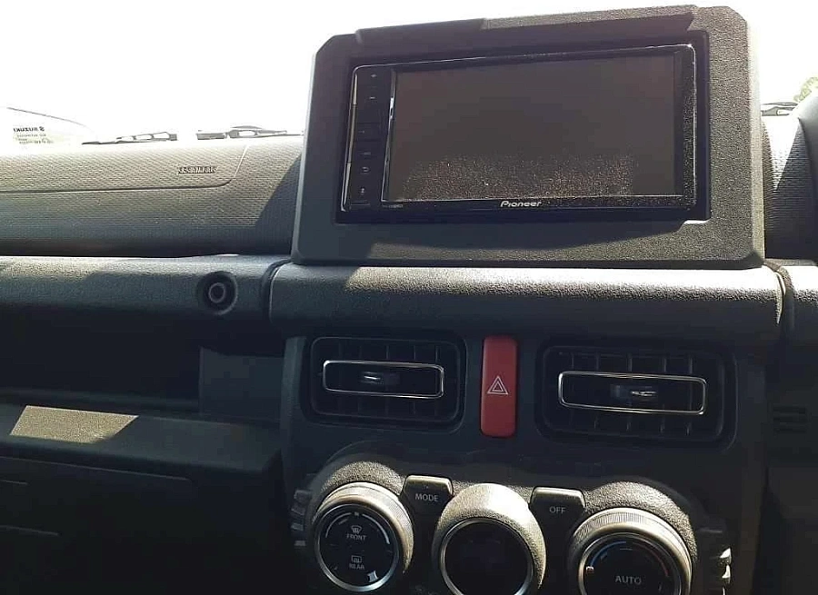 Suzuki Jimny, 2022г., полный привод, механика