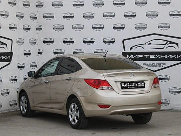 Hyundai Solaris, 2011г, передний привод, механика