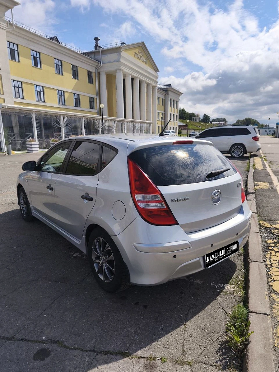 Hyundai i30, 2010г., передний привод, автомат