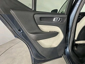 Volvo XC40, 2021г., полный привод, автомат