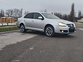 Volkswagen Jetta, 2010г., передний привод, робот