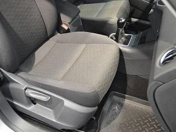 Volkswagen Tiguan, 2013г, передний привод, механика