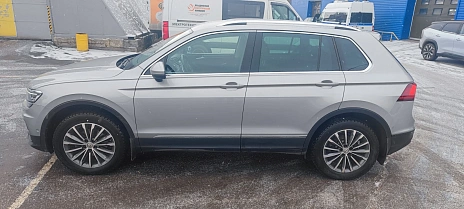 Volkswagen Tiguan, 2018г, полный привод, робот