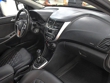 Hyundai Solaris, 2012г, передний привод, механика