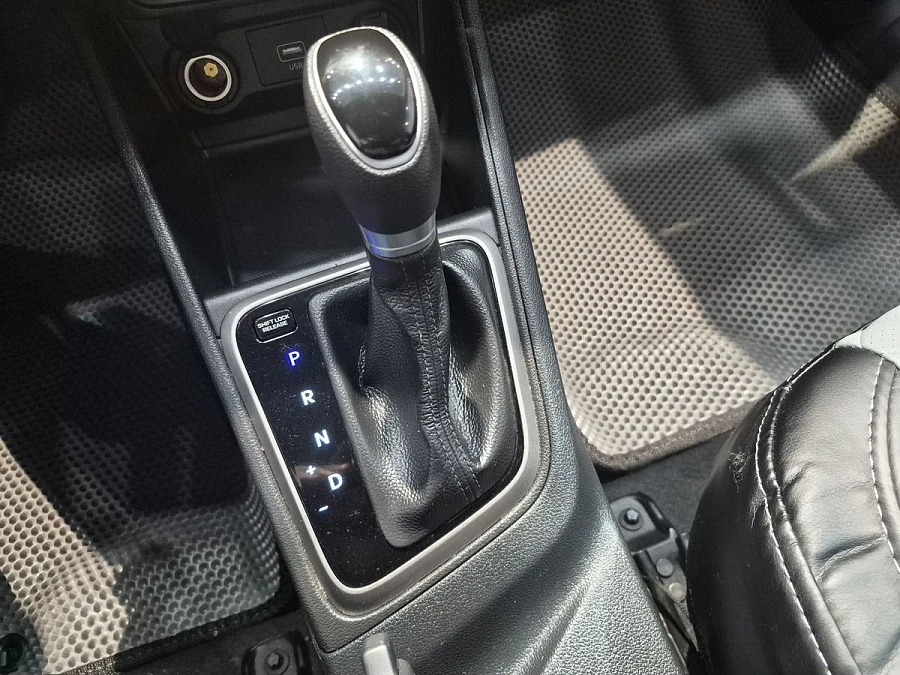 Hyundai Solaris, 2019г., передний привод, автомат