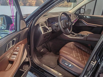 BMW X5, 2025г, полный привод, автомат