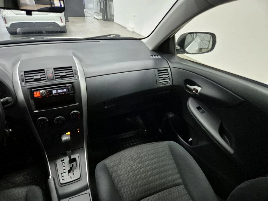 Toyota Corolla, 2011г., передний привод, автомат