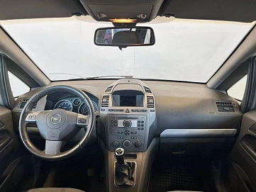Opel Zafira, 2006г, передний привод, механика