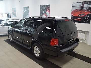 Ford Expedition, 2005г, полный привод, автомат