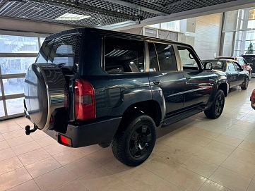 Nissan Patrol, 2004г, полный привод, автомат