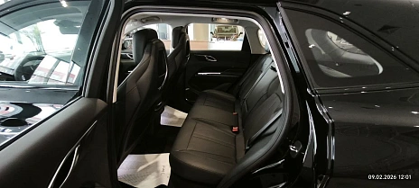 Hongqi HS3, 2025г, передний привод, робот