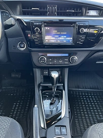 Toyota Corolla, 2013г, передний привод, вариатор