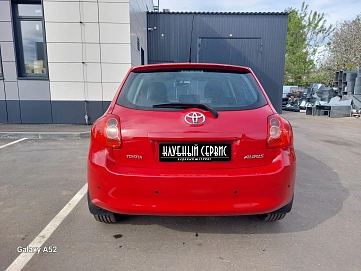 Toyota Auris, 2008г, передний привод, робот
