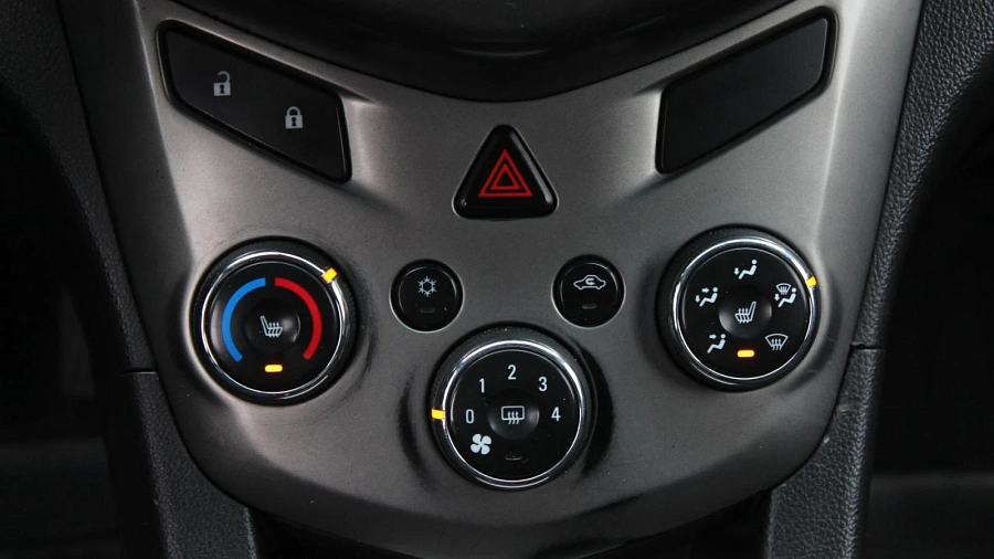 Chevrolet Aveo, 2013г., передний привод, механика