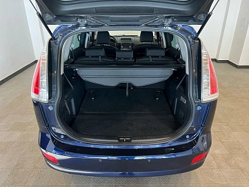 Mazda 5, 2008г, передний привод, механика