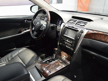 Toyota Camry, 2015г, передний привод, автомат