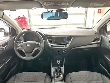 Hyundai Solaris, 2018г, передний привод, автомат