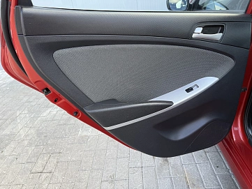 Hyundai Solaris, 2011г, передний привод, автомат