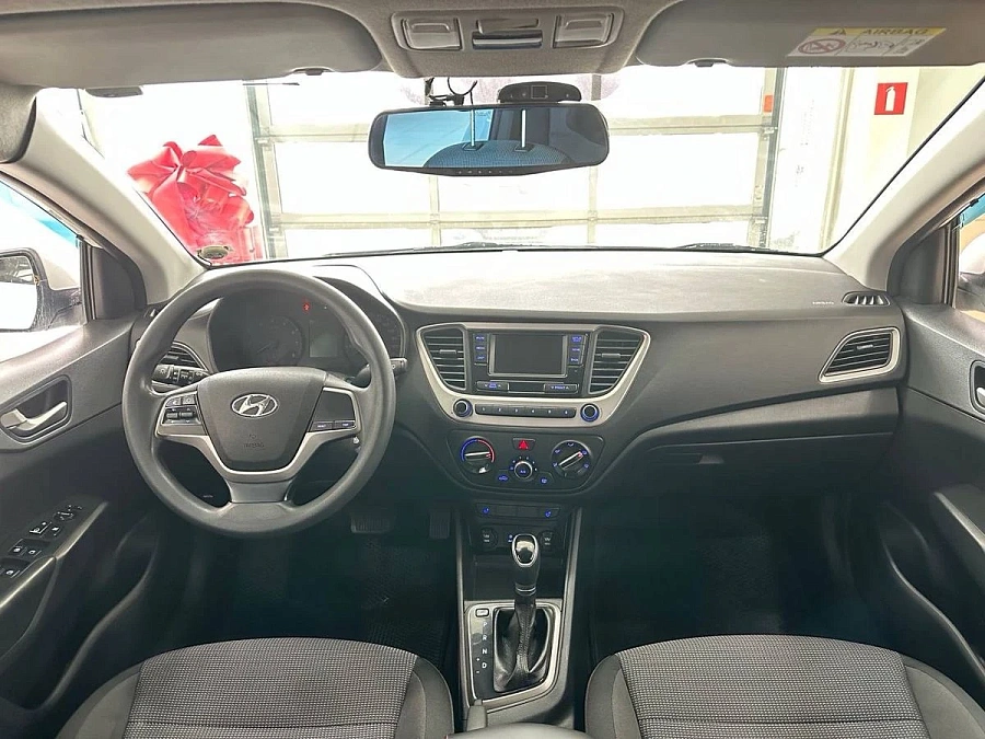 Hyundai Solaris, 2018г., передний привод, автомат