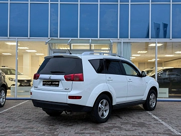 Peugeot 4007, 2012г, полный привод, вариатор