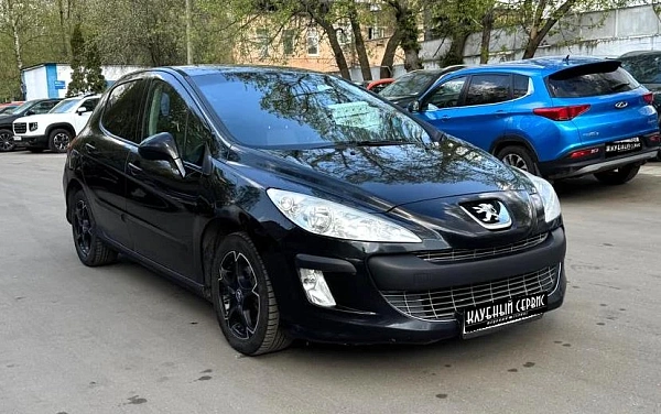 Peugeot 308, 2010г., передний привод, автомат