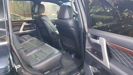 Toyota Land Cruiser, 2017г, полный привод, автомат