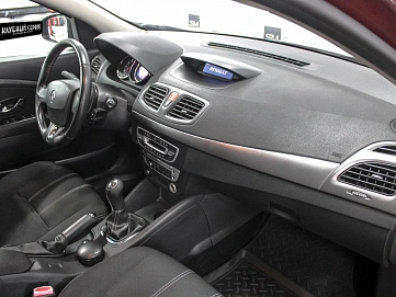 Renault Megane, 2014г, передний привод, механика