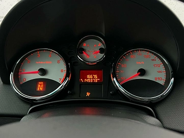 Peugeot 207, 2010г, передний привод, автомат