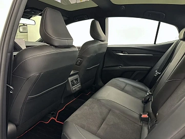Toyota Camry, 2024г, передний привод, вариатор