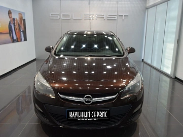 Opel Astra, 2013г, передний привод, механика