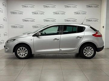 Renault Megane, 2011г, передний привод, автомат