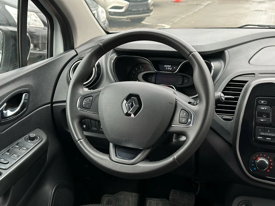Renault Kaptur, 2018г., передний привод, вариатор