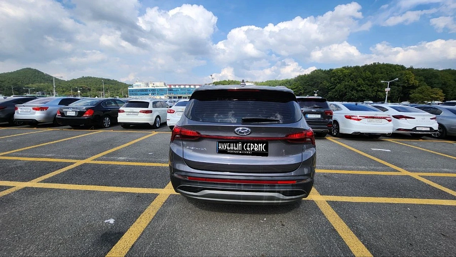 Hyundai Santa Fe, 2020г., передний привод, робот