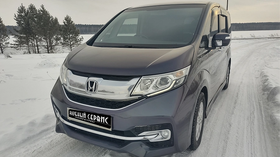 Honda Stepwgn, 2015г., полный привод, вариатор