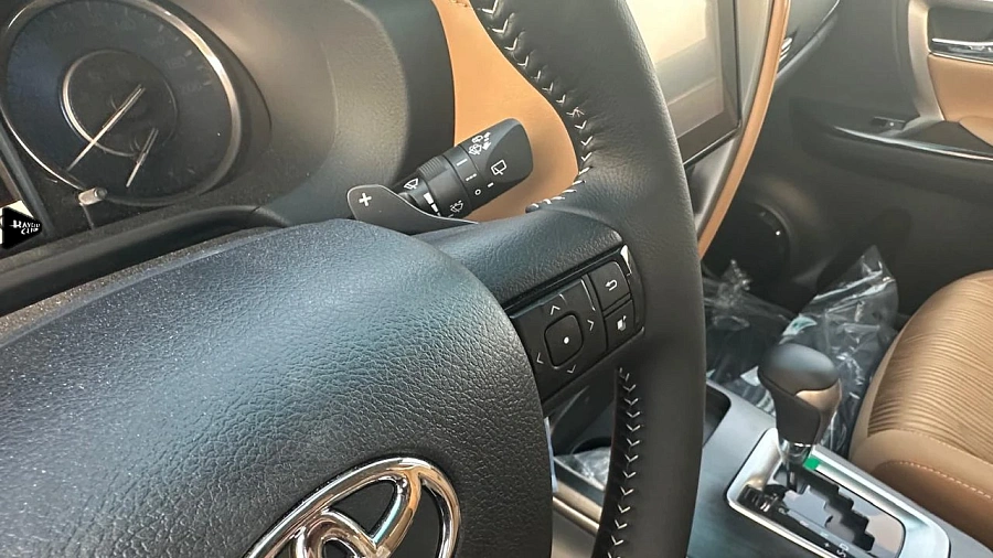Toyota Fortuner, 2024г., полный привод, автомат