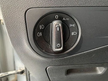 Volkswagen Tiguan, 2018г, передний привод, робот