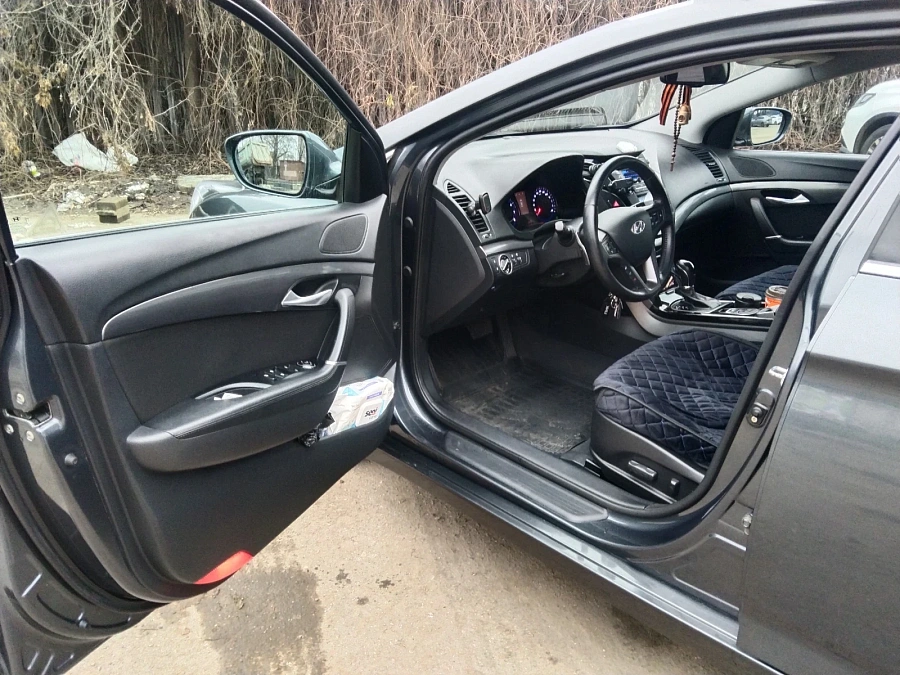 Hyundai i40, 2016г., передний привод, автомат