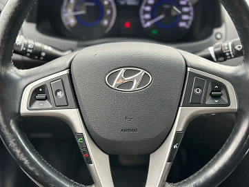 Hyundai Solaris, 2015г, передний привод, автомат